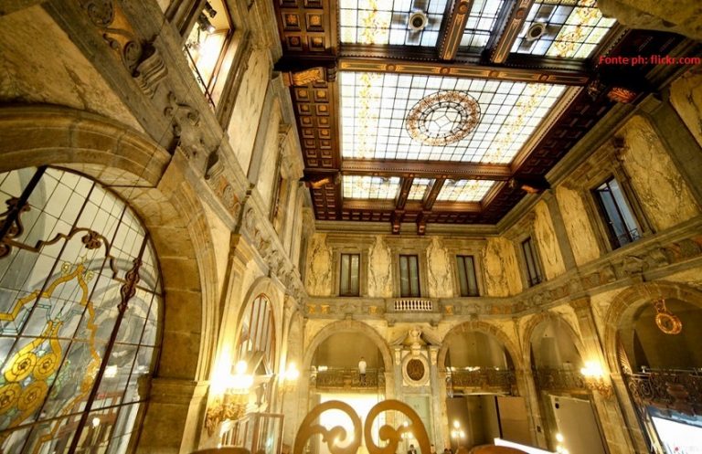 Palazzo Zevallos Stigliano: Un capolavoro Liberty che ospita Caravaggio